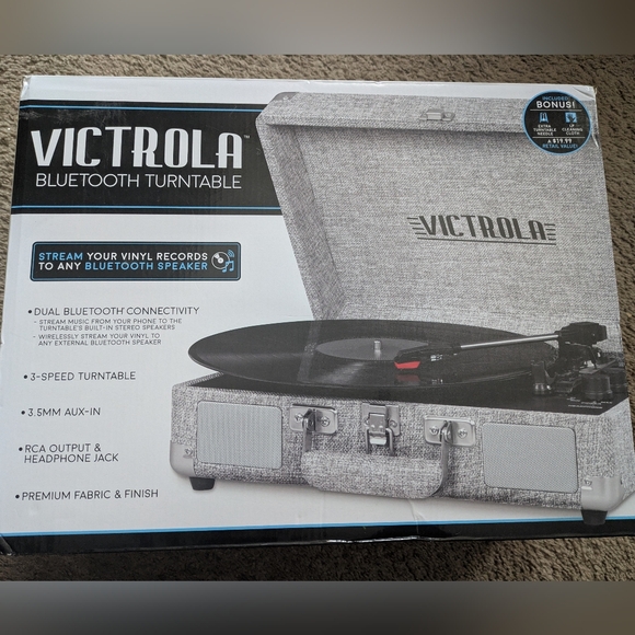 Victrola Bluetooth Turntable in Gray